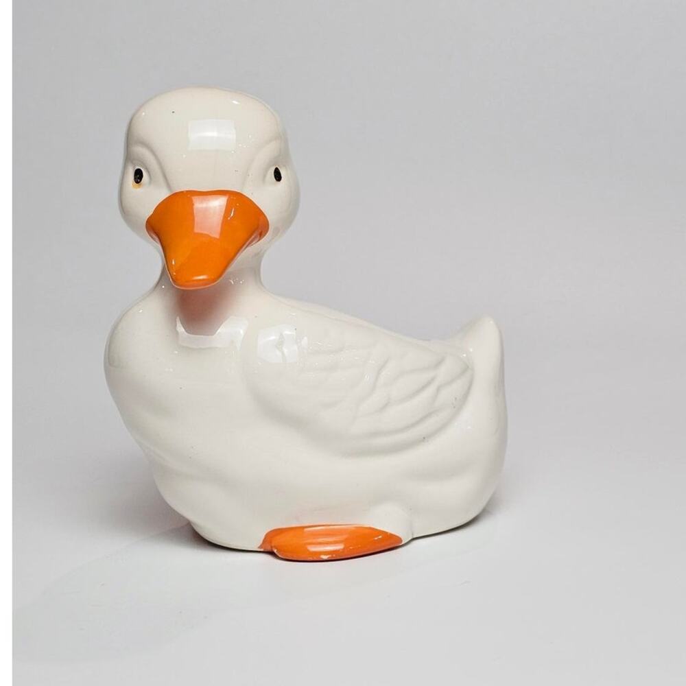 Vintage 80s Baby Duckling Ceramic Figurine White Duck Planter Vase Cotton Swabs